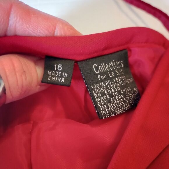 Le Suit red knee length pencil skirt with split in back and zipper closure SZ 16 - Picture 2 of 7